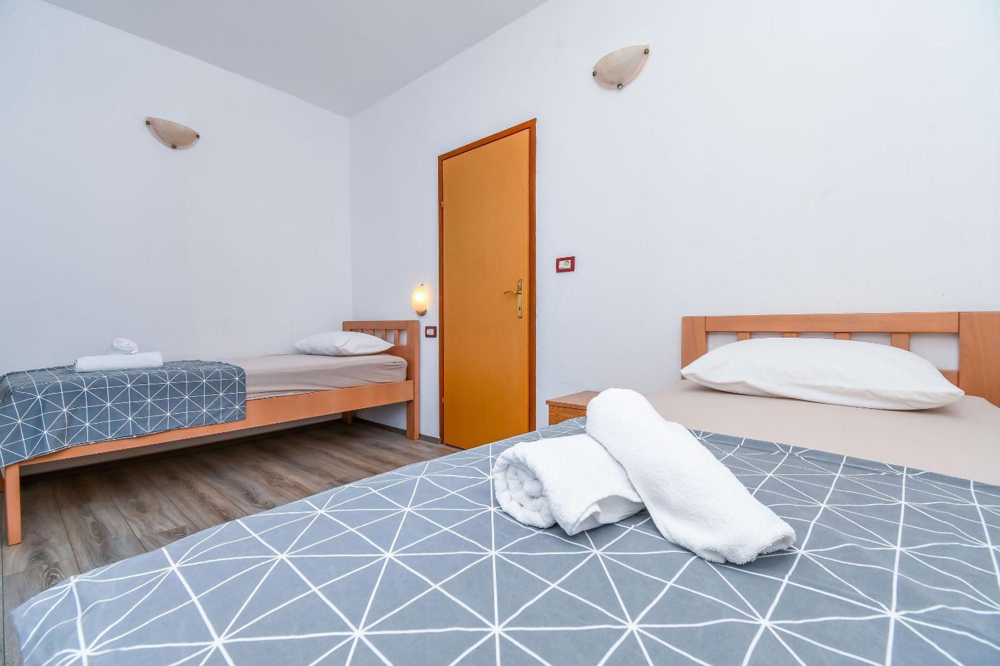 Apartment Mara Trogir Ngoại thất bức ảnh